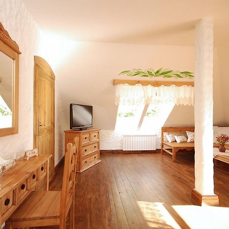 Lipowy Gosciniec Apart otel Otwock Maly Dış mekan fotoğraf
